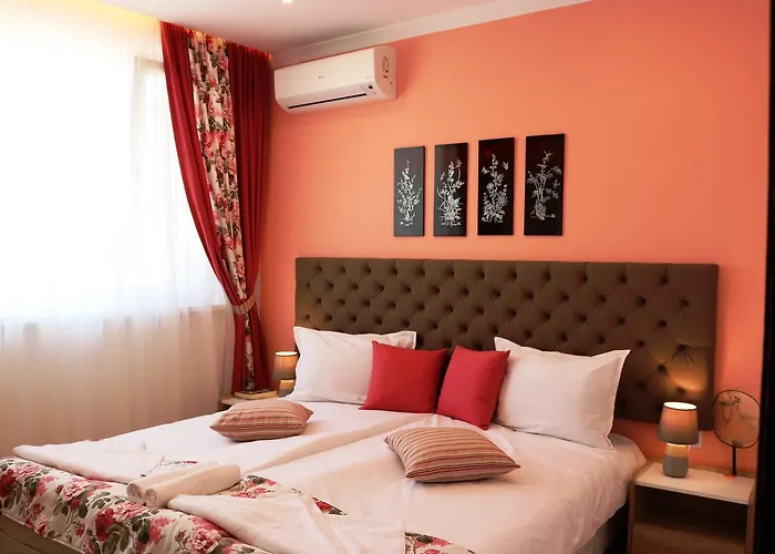 Sea Port Celebrity - Lets4holiday Lägenhet Varna