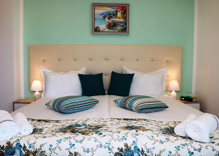 Sea Port Celebrity - Lets4holiday Lägenhet