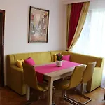 Sea Port Celebrity - Lets4holiday Apartment