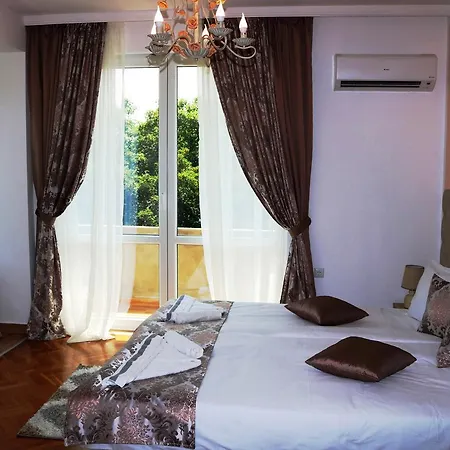 Apartment Sea Port Celebrity - Lets4holiday Warna