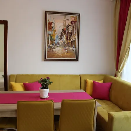 Apartment Sea Port Celebrity - Lets4holiday