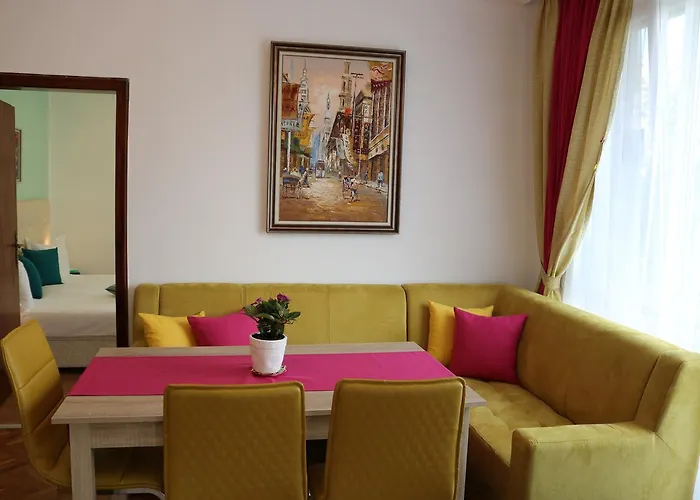 Apartment Sea Port Celebrity - Lets4holiday