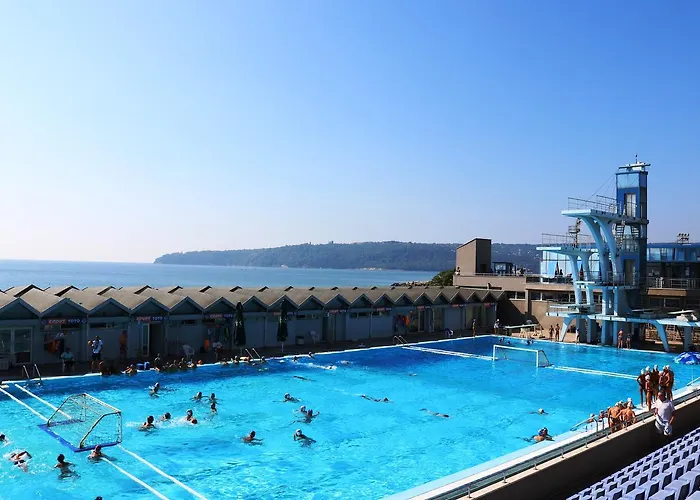 Sea Port Celebrity - Lets4holiday Apartment